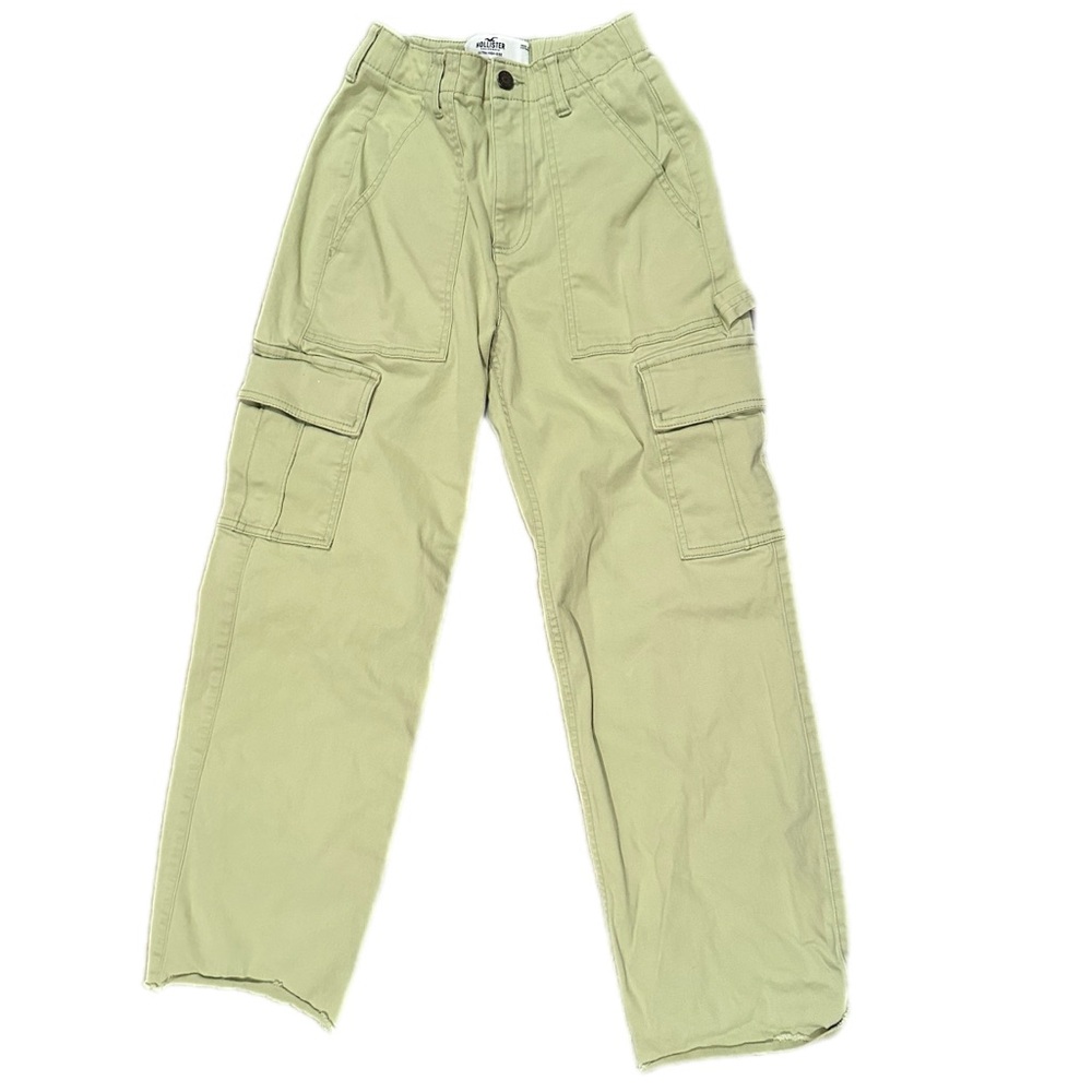 Hollister Ultra High Rise Light Green‎ pants